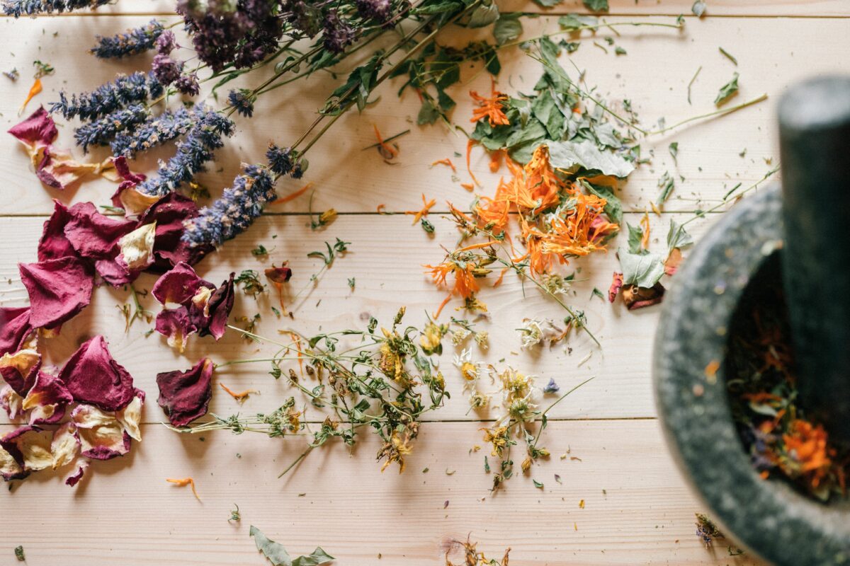 Piccola farmacia domestica naturale fai da te