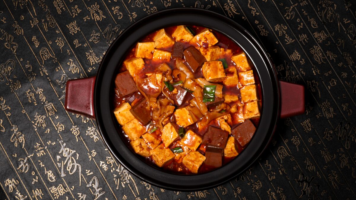 Tofu brasato al vino rosso