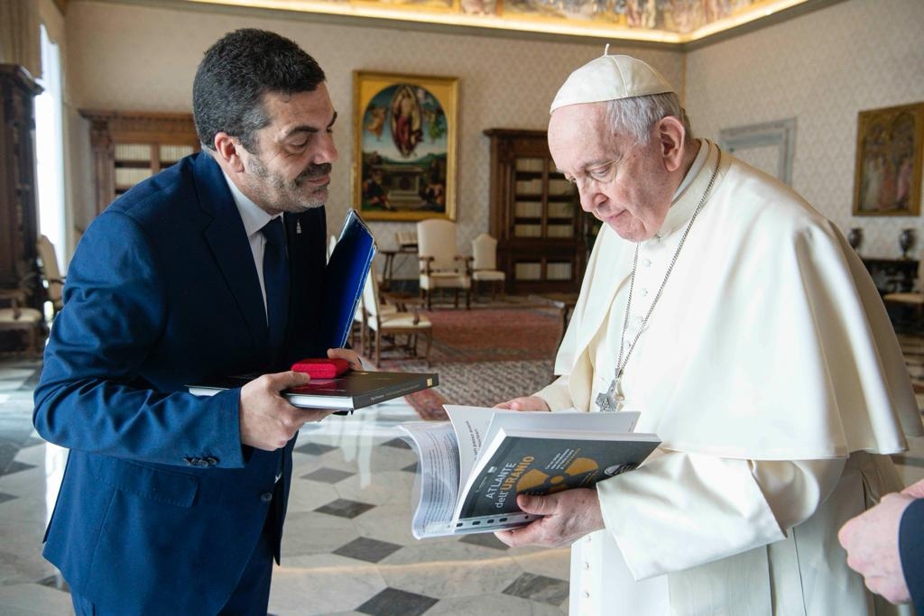 Il Papa ha incontrato le vittime dell’uranio impoverito