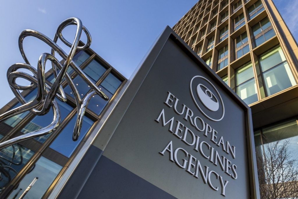L’EMA “sblocca” il vaccino Covid di AstraZeneca; Norvegia e Svezia non ripartono con la somministrazione