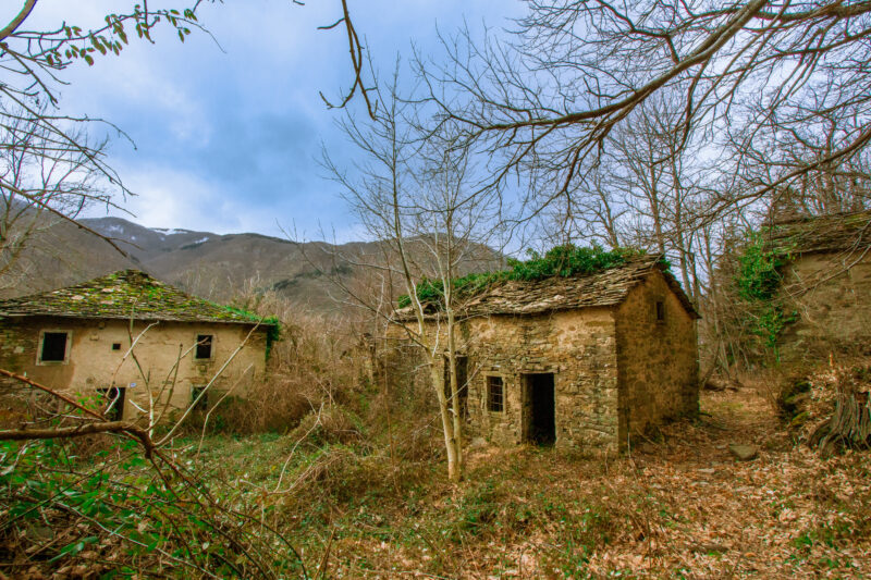 A piedi tra i borghi abbandonati dell’Appennino. Suggestioni, storia ed emozioni