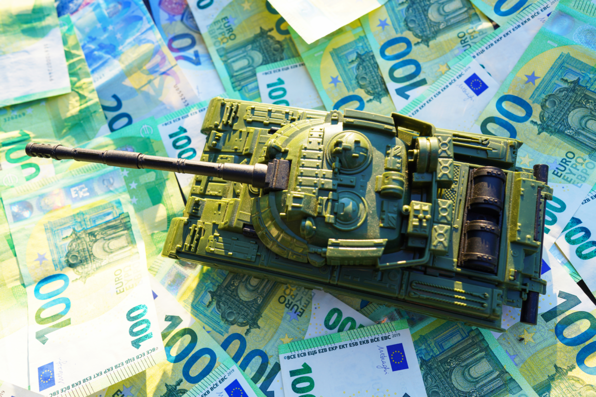 Siliani (Banca Etica): «Riarmo europeo, ecco come verrà finanziato e chi pagherà»