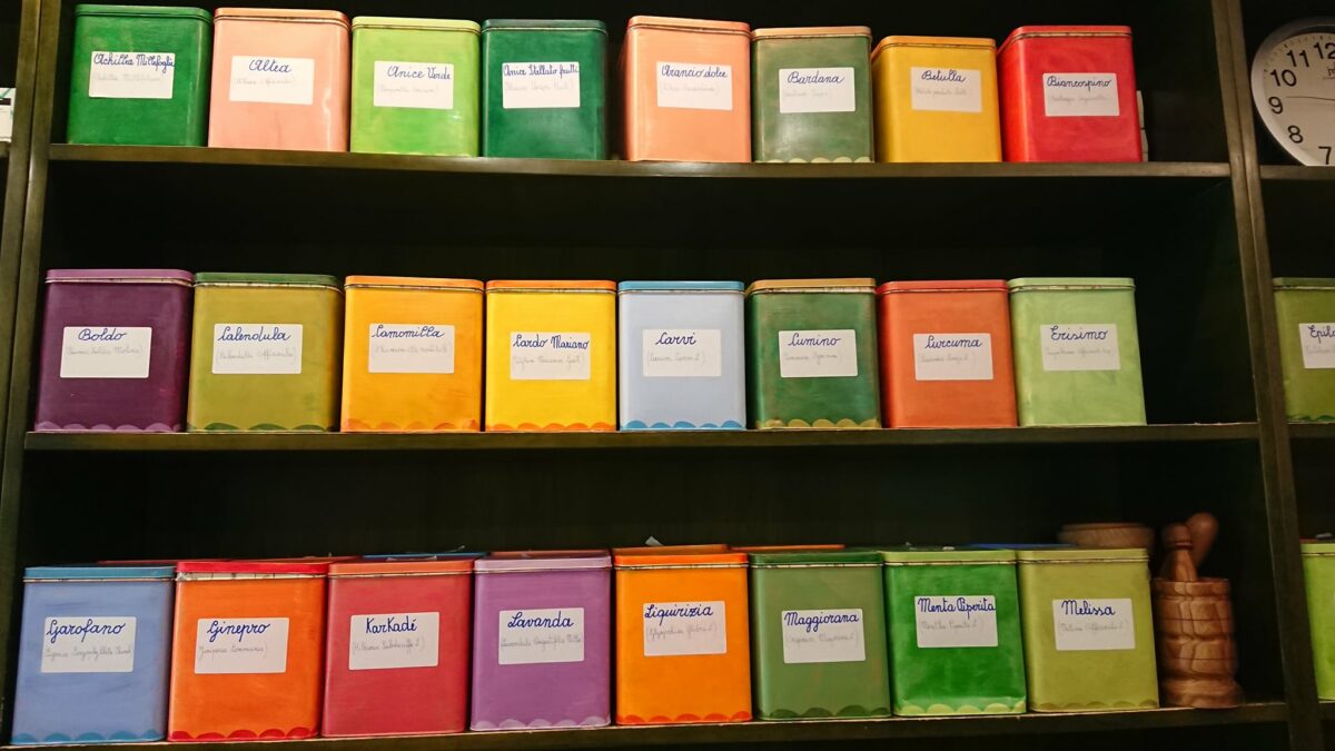 Il Granello di Senape: un&rsquo;erboristeria con laboratorio