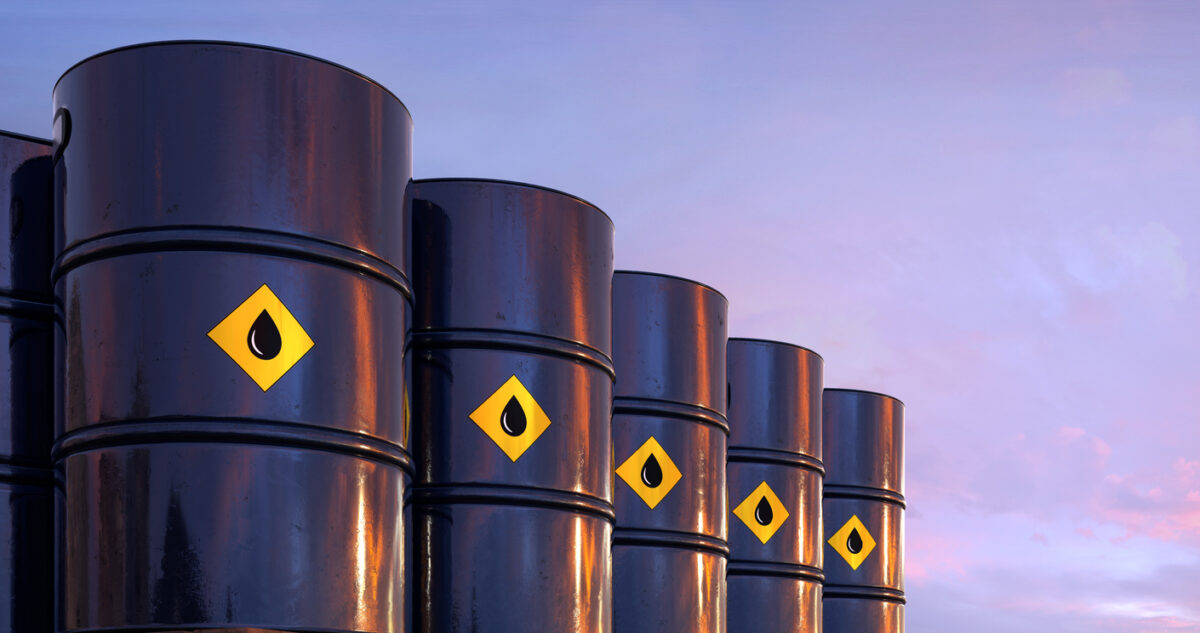 Greenpeace: &laquo;Big Oil al top dei guadagni, paghino pi&ugrave; tasse&raquo;